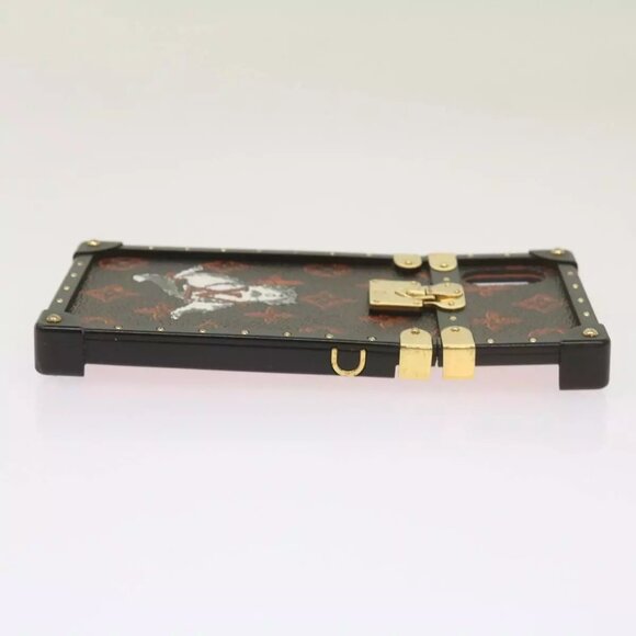 LOUIS VUITTON Transformed Monogram Cat Eye Trunk iPhone Case - Picture 14 of 16
